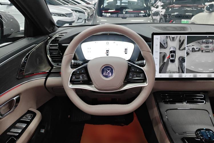 Used BYD Han 2025 EV with 701 km of Laser Radar-Enabled Intelligent Driving