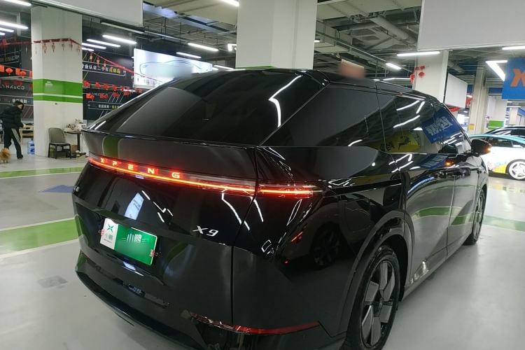 Used XPeng X9 2024 702 Ultra-Long Range Max
