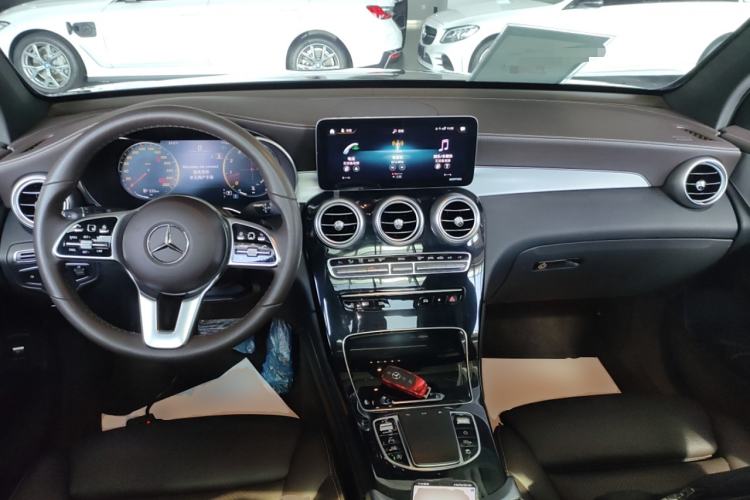 Used Mercedes-Benz GLC 2021 GLC 260 L 4MATIC Dynamic Edition
