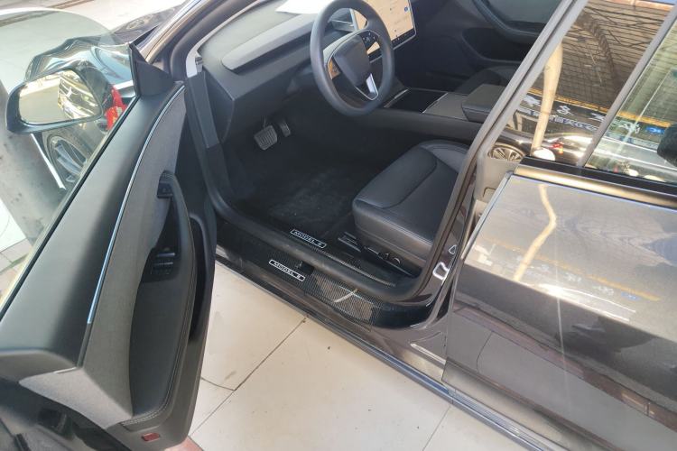 Used Tesla Model 3 2025 Rear-Wheel-Drive Version
