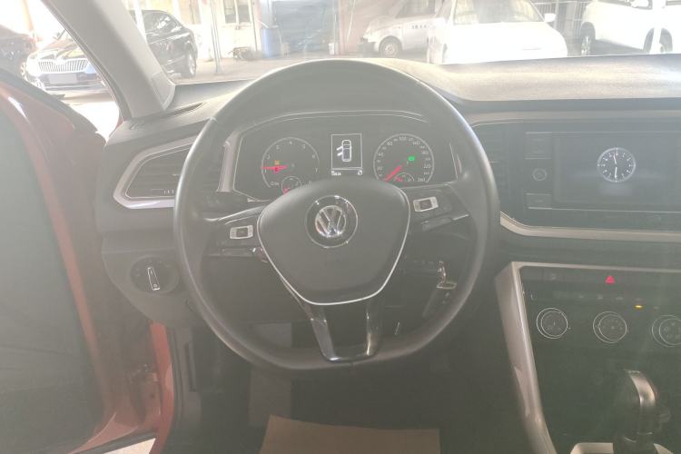 Used Volkswagen T-ROC 2019 230TSI DSG Two-Wheel-Drive Advanced Version China VI Standard
