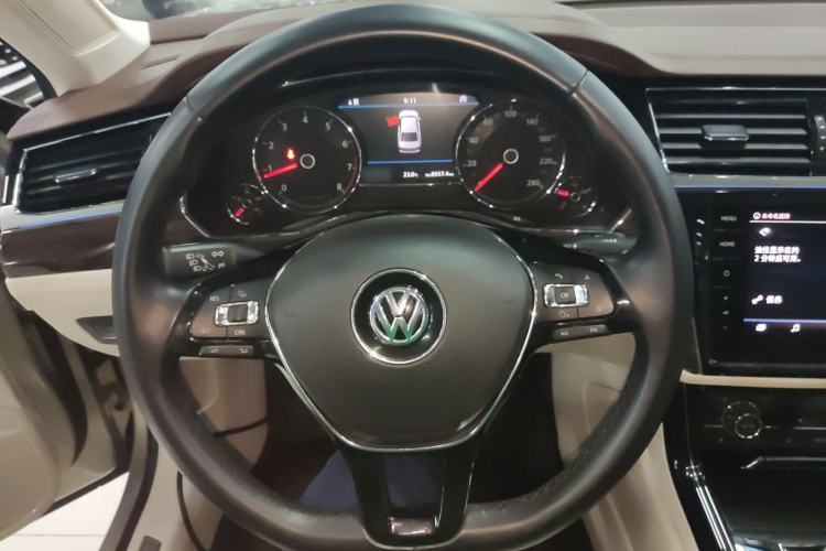 Used Volkswagen Phideon 2018 Revised Version 380TSI Two-Wheel Drive Business Edition
