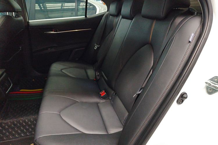 Used Toyota Camry 2022 2.0GVP Premier Edition
