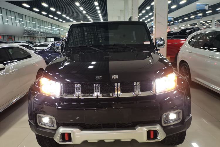 Used  BJ40 2020 2.0T Automatic Four-Wheel Drive Urban Hunter Edition Chivalrous Type
