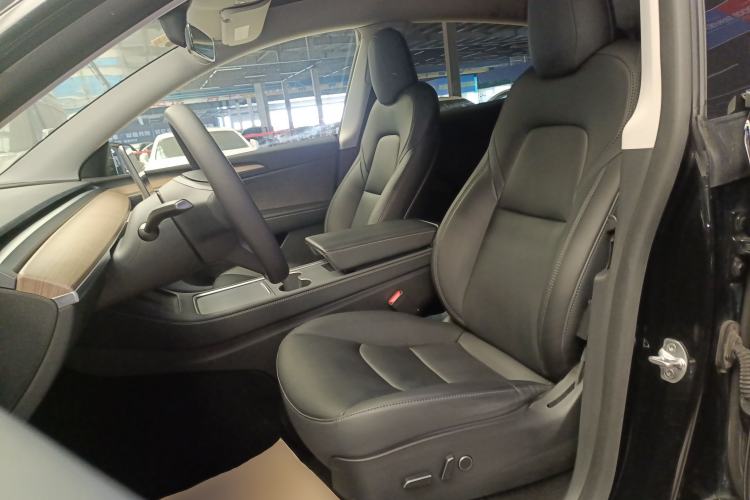 Used Tesla Model Y 2021 Standard Range Rear-Wheel Drive Version
