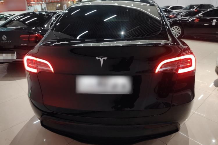 Used Tesla Model Y 2023 Rear-Wheel-Drive Version
