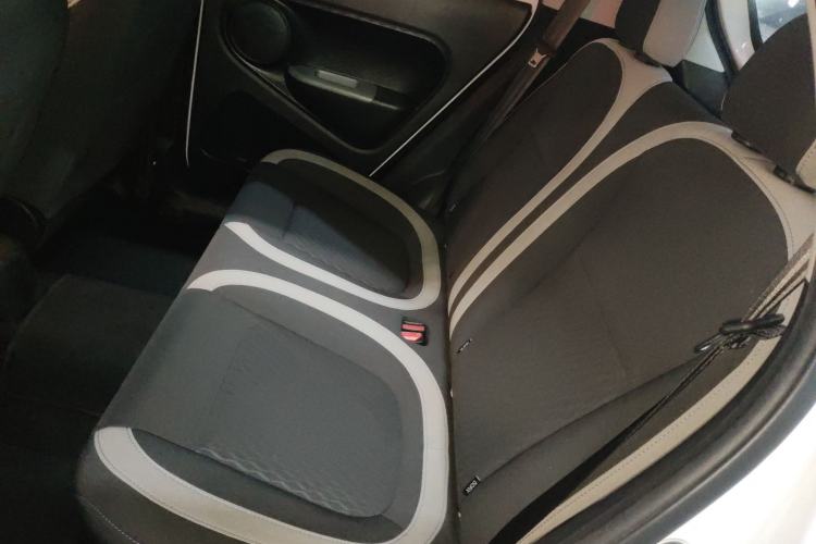 Used ORA Black Cat 2022 Updated Version 301 km Cute Pet Edition Lithium Iron Phosphate