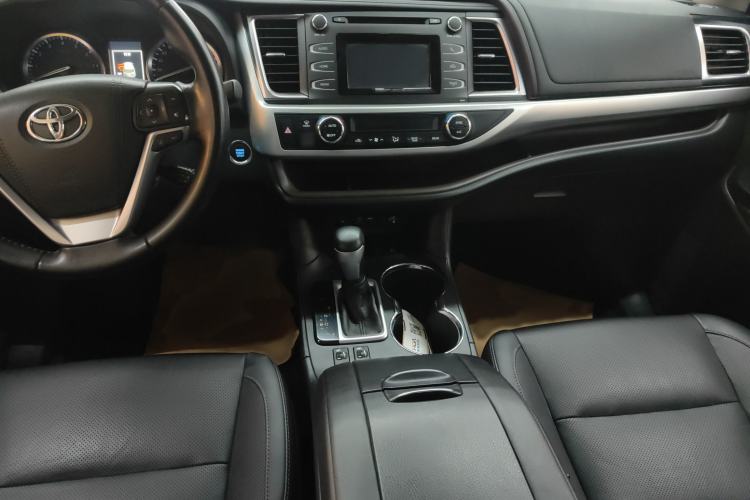 Used Toyota Highlander 2018 2.0T Four-Wheel Drive Luxury Version 7 Seats China VI Standard