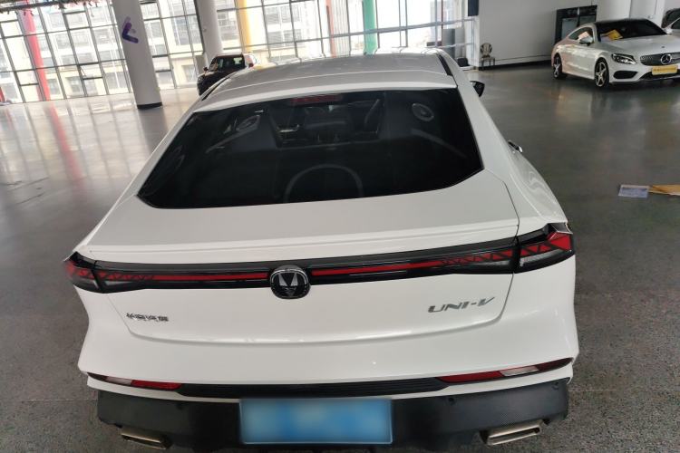 Used Changan UNI-V 2024 1.5T Smart Navigation Version
