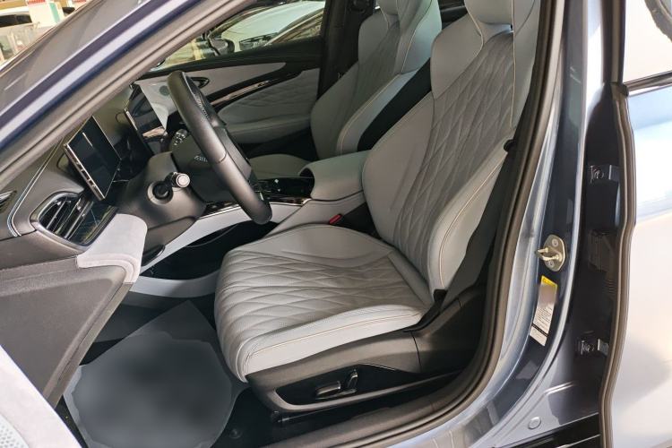 Used BYD Seal 2022 550 km Standard Range Rear-Wheel Drive Prestige Version
