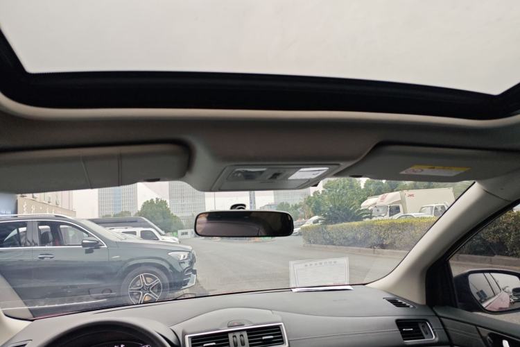 Used Nissan Tiida 2016 1.6L CVT Cool Dynamic Edition