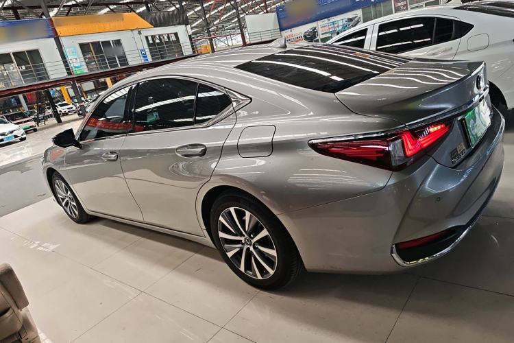 Used Lexus ES 2018 200 Excellence Edition China V Standard
