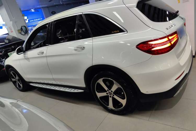 Used Mercedes-Benz GLC 2019 Facelift GLC 260 L 4MATIC Luxury Model
