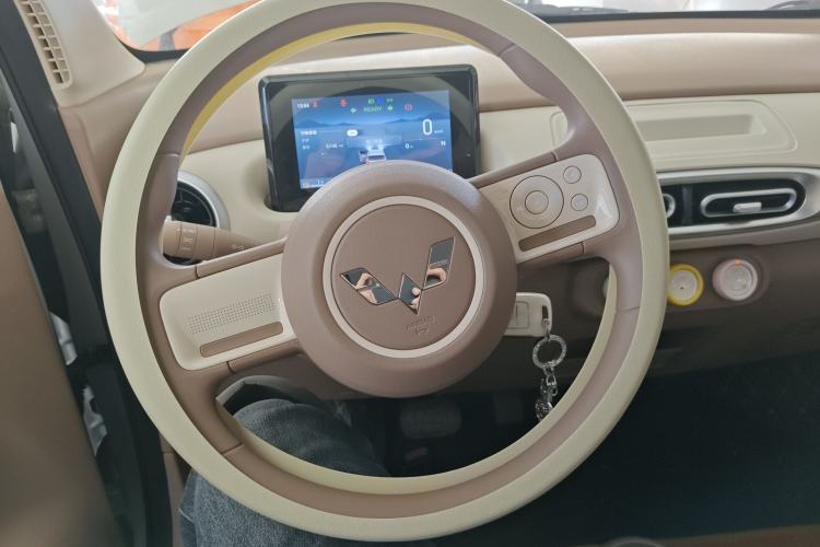 Used Wuling Hongguang MINIEV 2025 Four-Door Version Advanced Edition
