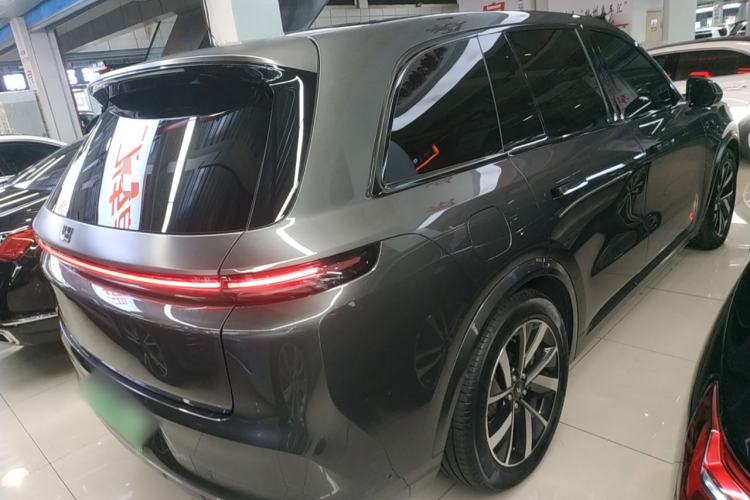 Used Li Auto L8 2023 Pro Model
