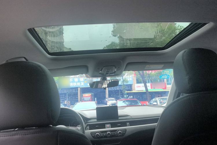 Used Audi A4L 2019 35 TFSI Ambition China VI
