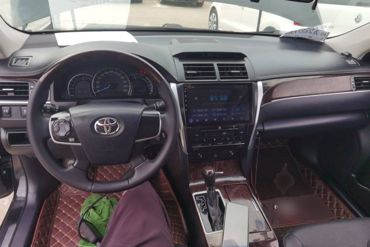 Used Toyota Camry 2016 2.0G 10th Anniversary Leading Edition
