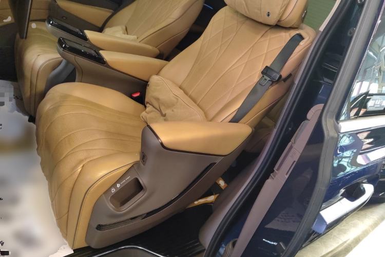 Used Denza D9 2022 DM-i 970 Four-Wheel Drive Flagship Model