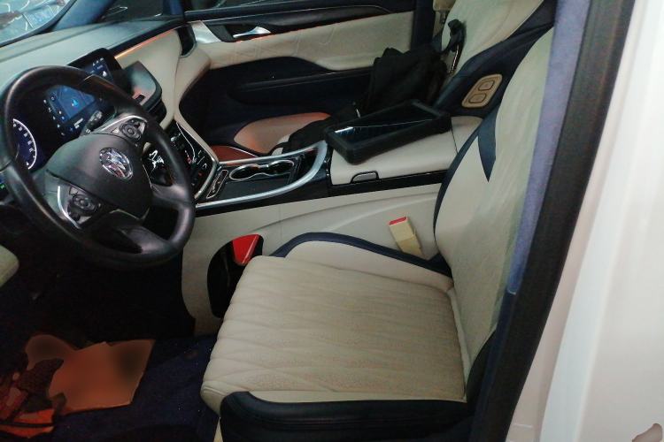 Used Buick GL8 2022 ES Landtrek 653T Luxury Edition
