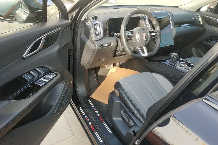 Used Hongqi HS3 2024 1.5T Zhiwei Edition
