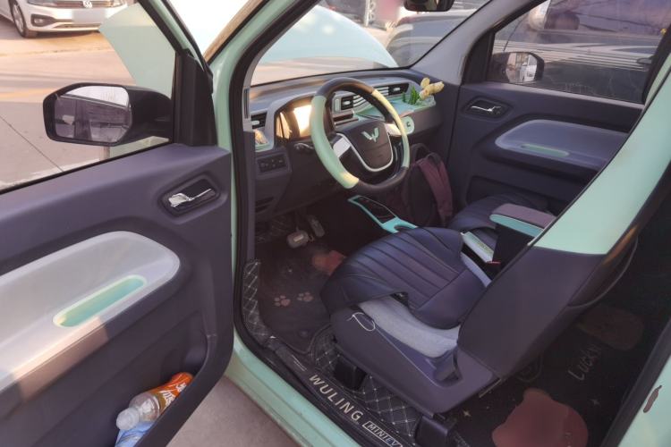 Used Wuling Hongguang MINIEV 2021 Macaron Fashion Model Lithium Iron Phosphate
