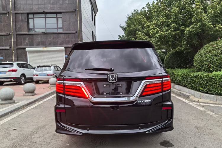 Used Honda Elysion 2016 2.4L Luxury Edition
