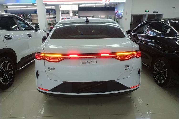 Used BYD Qin L 2025 EV 470KM Leading Edition
