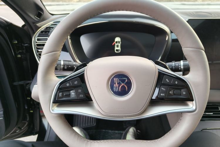 Used BYD Han 2025 EV with 701 km of Laser Radar-Enabled Intelligent Driving