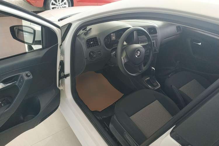 Used Volkswagen Polo 2016 1.4L Automatic Trendy Model
