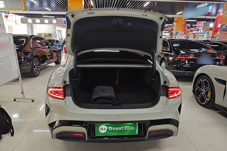 Used  SU7 2024 Rear-Drive Standard Founder Edition