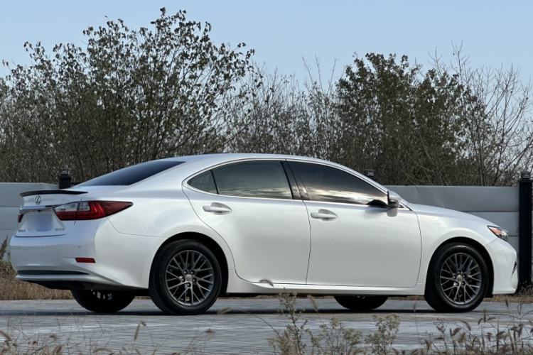 Used Lexus ES 2017 200 30th Anniversary Edition
