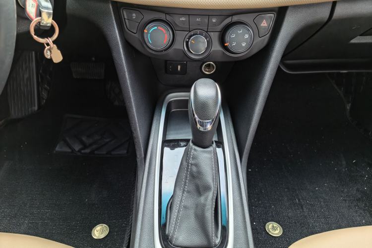 Used Chevrolet Monza 2022 320 Automatic Enjoyment Sunroof Version
