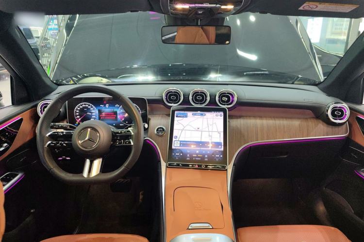 Used Mercedes-Benz GLC 2023 GLC 300 L 4MATIC Dynamic Edition 5-seater
