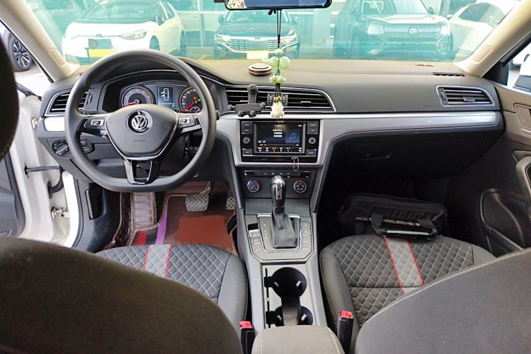 Used Volkswagen Lamando 2019 230TSI DSG Fashion Edition China V Standard