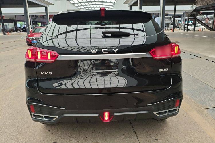 Used Wey VV5 2021 1.5T Two-Wheel Drive Color Pioneer
