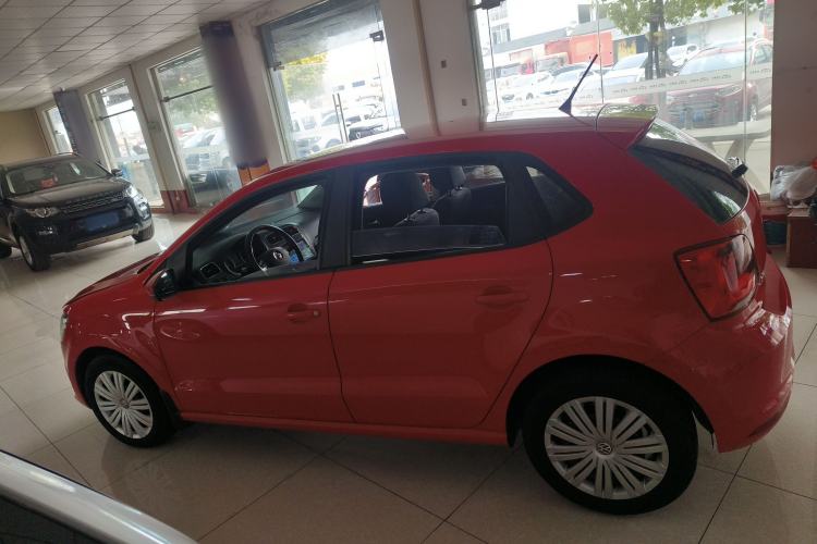 Used Volkswagen Polo 2016 1.6L Automatic Comfort Model
