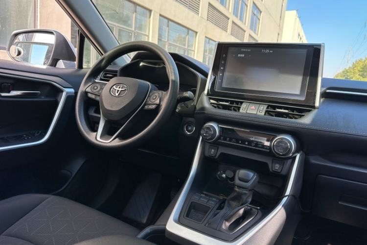 Used Toyota RAV4 2020 2.0L CVT Two-Wheel Drive Fashion Edition
