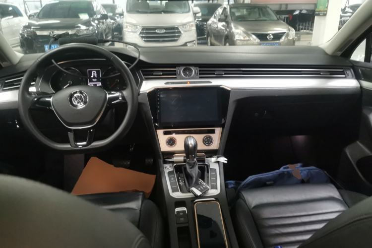 Used Volkswagen Magotan 2018 280TSI DSG Comfort Model