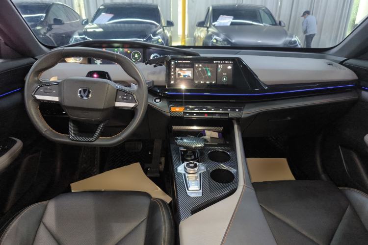 Used Changan UNI-V 2022 1.5T Prestige Version