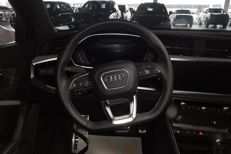 Used Audi Q3 2024 35 TFSI Fashion Dynamic Edition