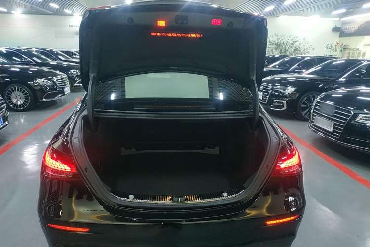 Used Mercedes-Benz E-Class 2021 Restyled E 300 L Sport Luxury Edition
