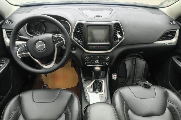 Used  Cherokee 2017 2.0L Superior Edition
