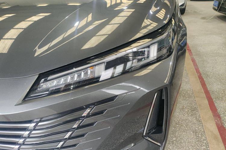 Used Changan Eado 2025 Blue Whale 1.5T 500Bar Prestige Model
