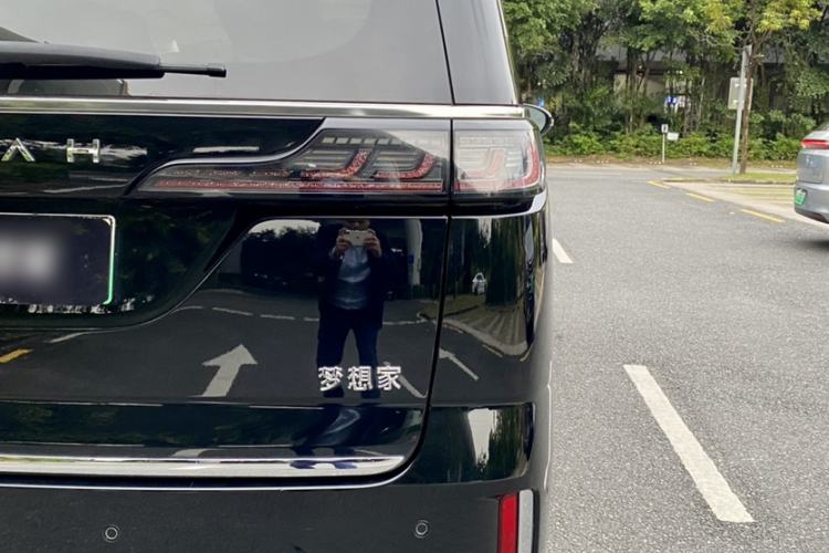 Used VOYAH Dream 2024 EV Long-Range Flagship Edition
