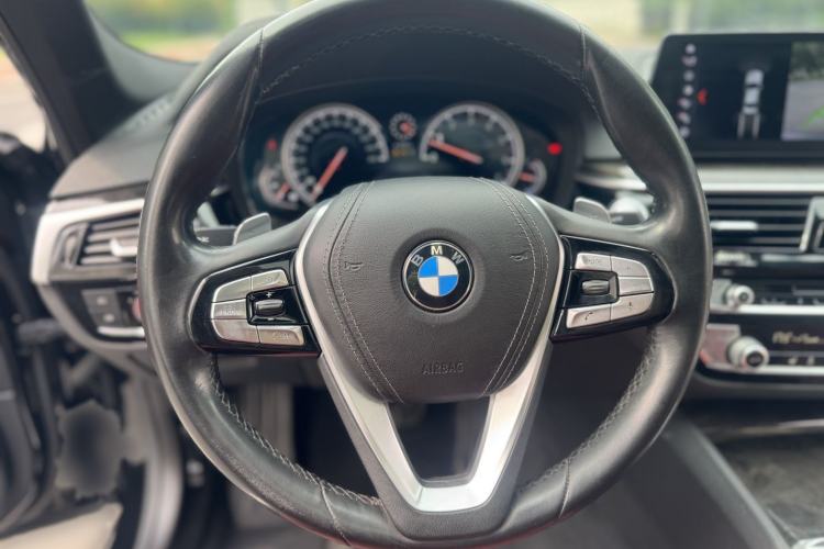 Used BMW 5 Series 2018 Restyled 530Li Leading Edition M Sport Package
