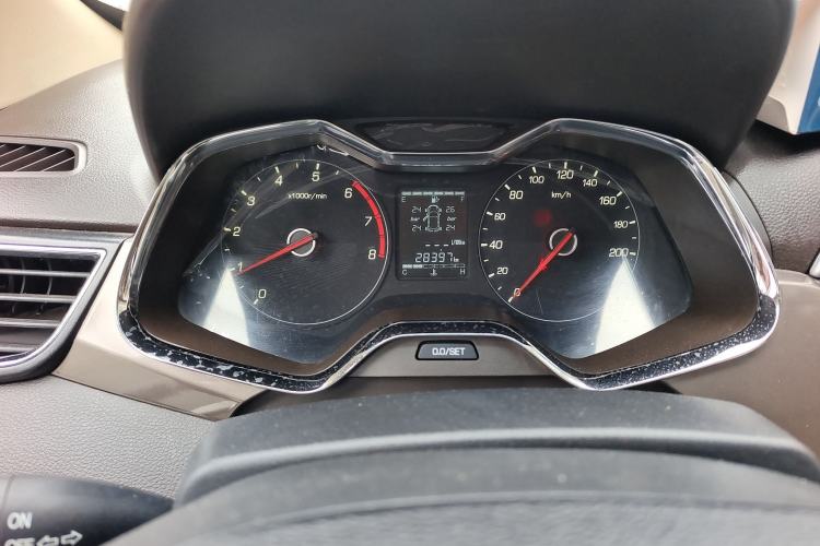 Used Baojun 310W 2017 1.5L Manual Fashion Edition China VI
