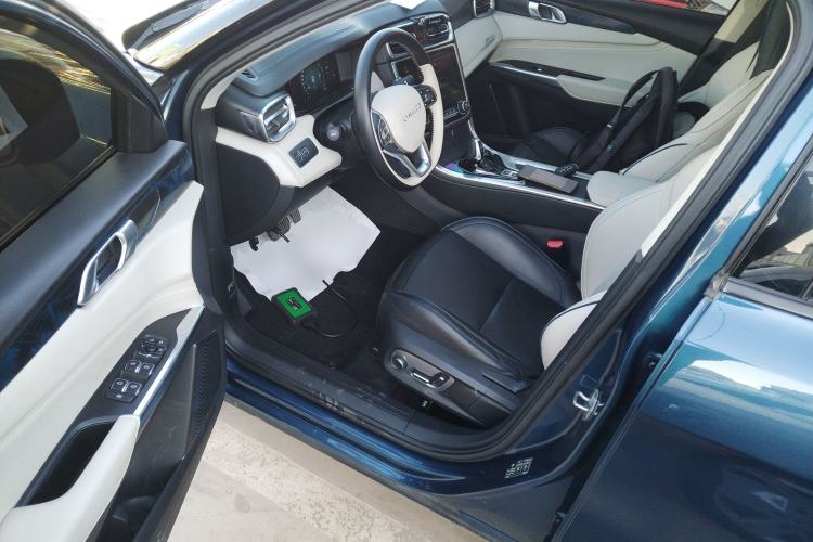 Used Lynk & Co 01 2017 2.0T Two-Wheel Drive Zhaopu Version
