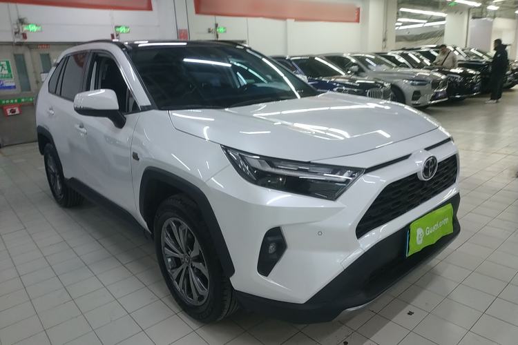 Used Toyota RAV4 2023 2.0L CVT Two-Wheel Drive 20th Anniversary Platinum Edition
