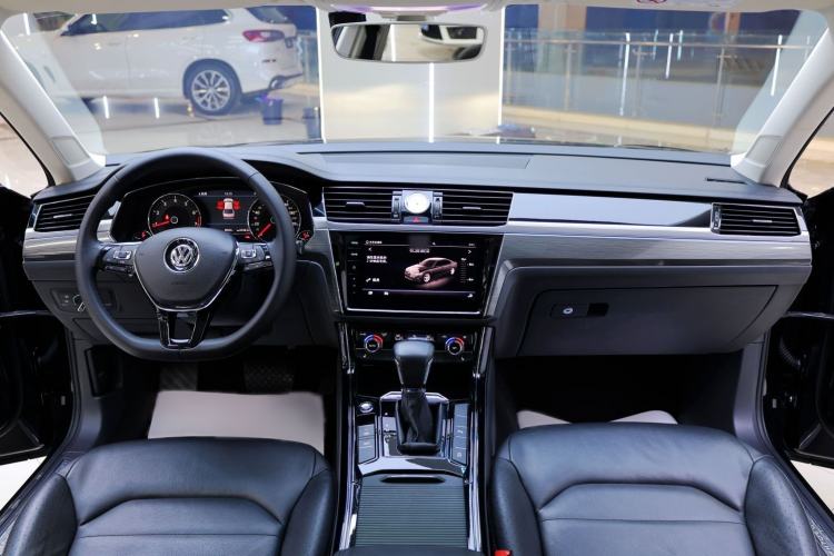 Used Volkswagen Phideon 2019 380TSI Two-Wheel Drive Business Edition China VI Standard