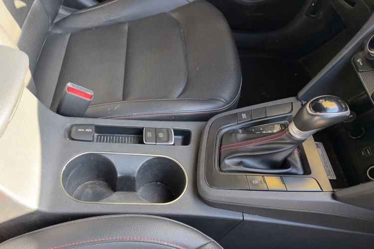 Used Hyundai Elantra 2019 1.4T Dual-Clutch Xuan Dong · Dynamic Model
